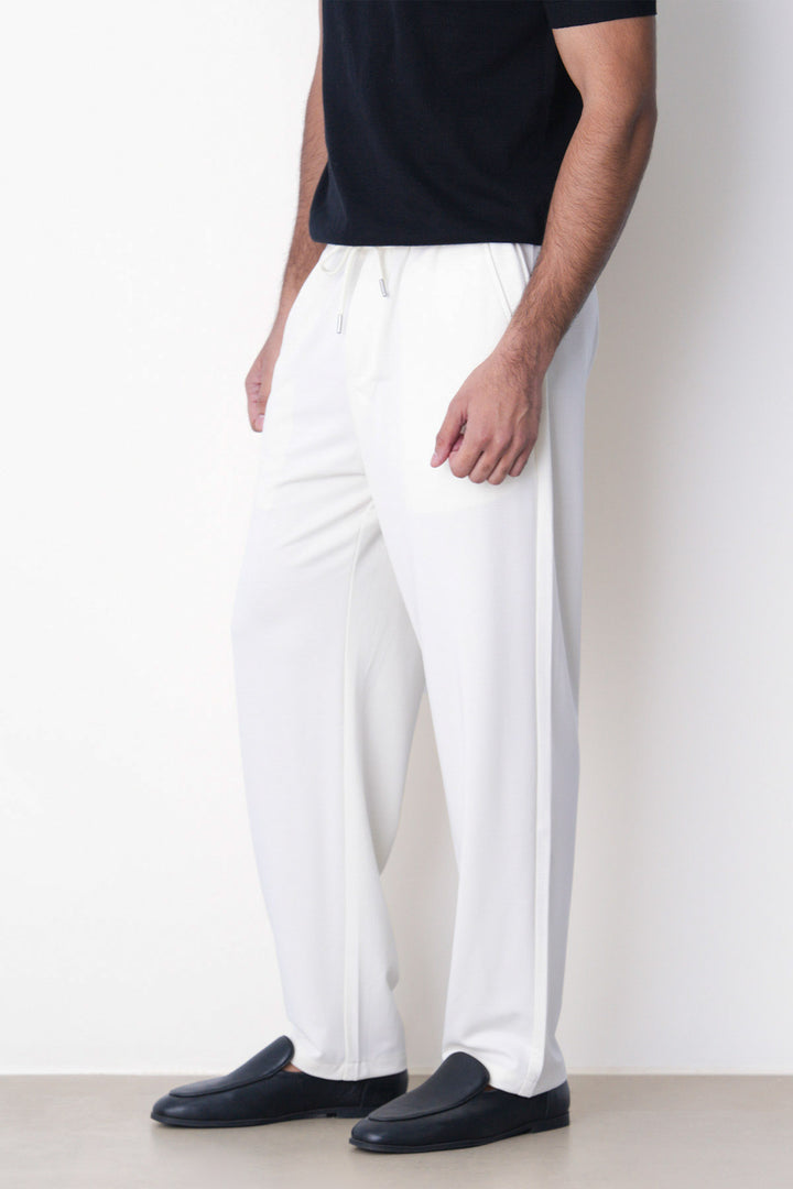 COMFORT STRAIGHT PANTS