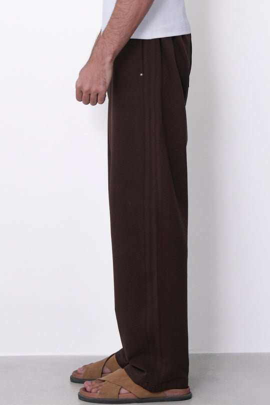 BROWN ESSENTIAL TROUSERS