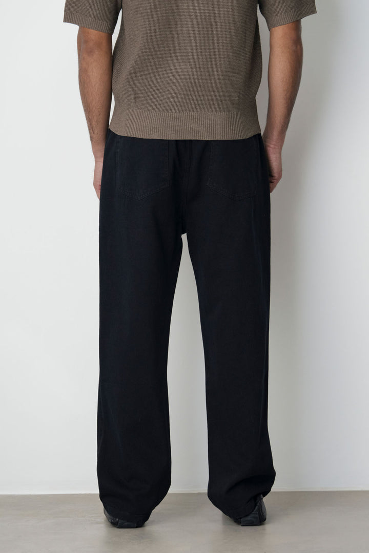 BLACK ELASTICATED WAIST JEANS