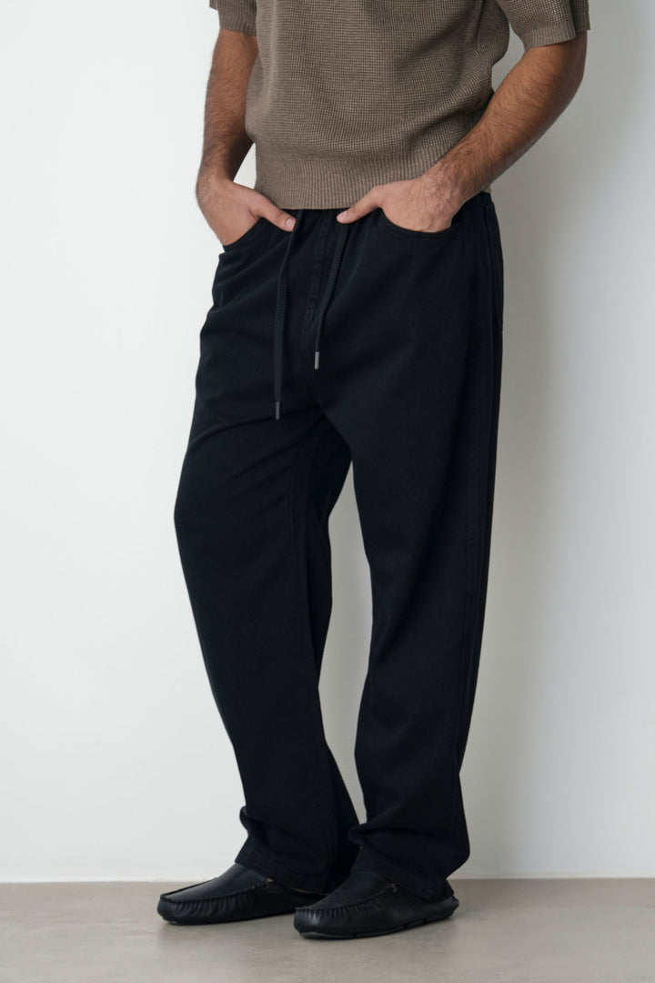 BLACK ELASTICATED WAIST JEANS