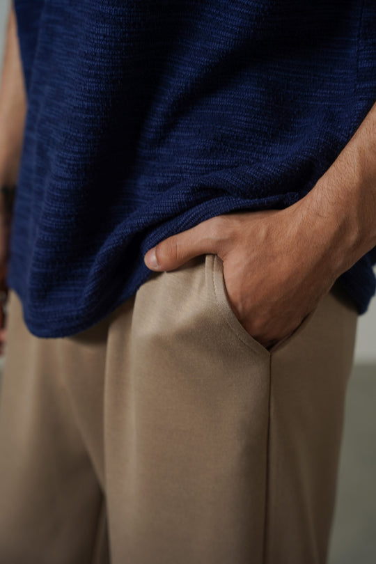 KHAKI COMFORT STRAIGHT PANTS