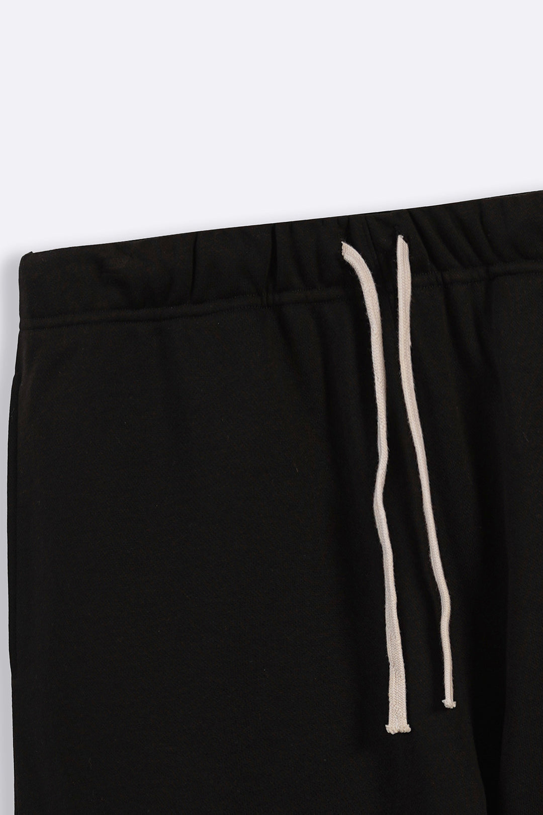 BLACK RELAXED SHORTS