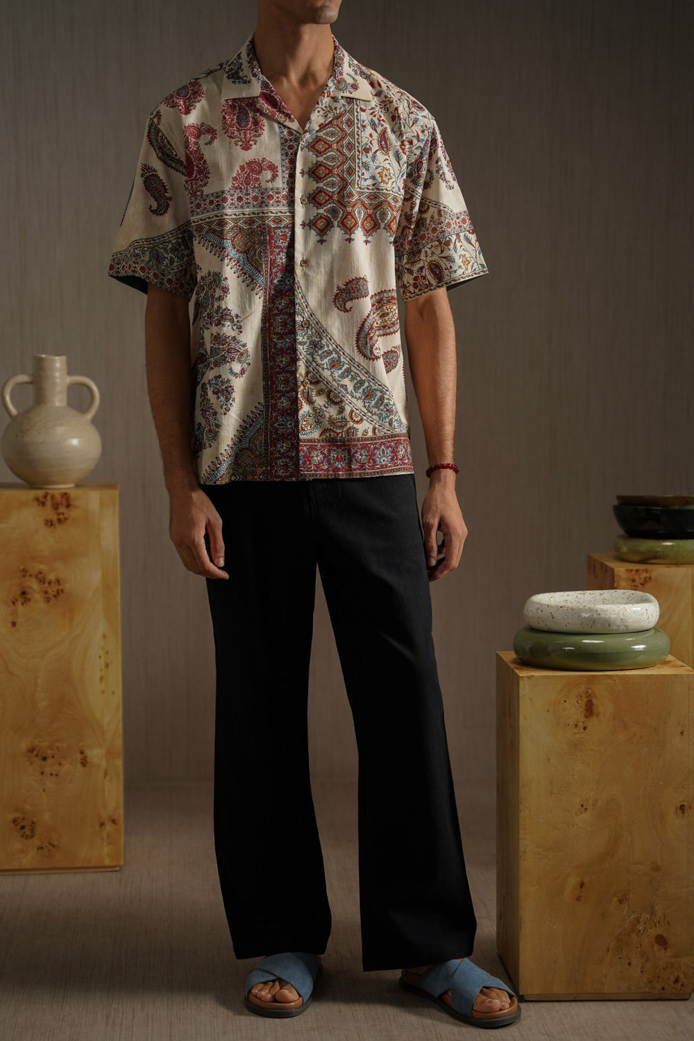 BLACK POCKET TRIM PANTS
