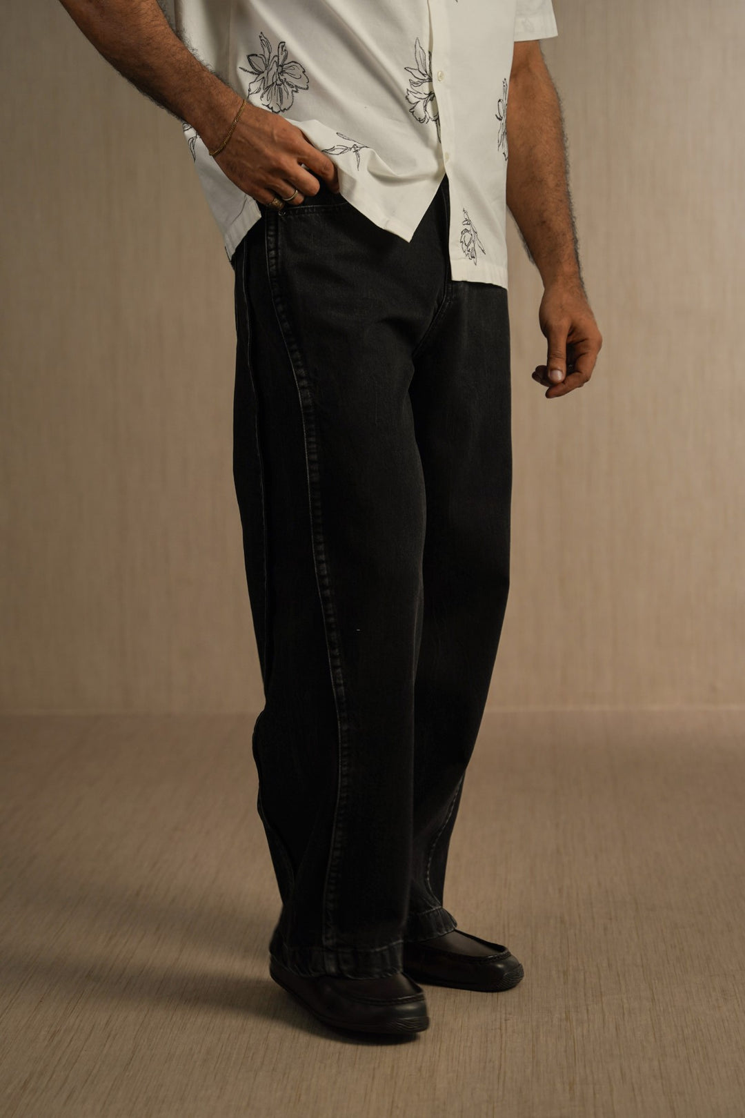 WASHED BLACKED WIDE COTTON JEANS