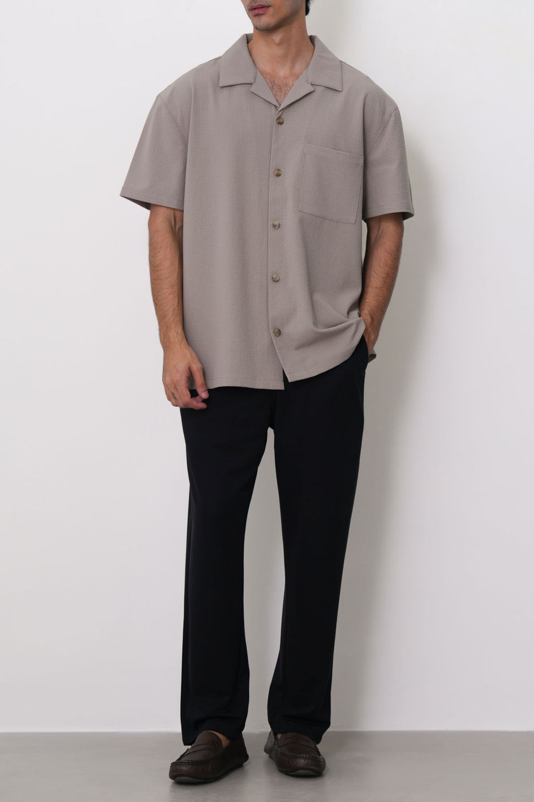 KHAKI SEERCUCKER CAMP COLLAR SHIRT