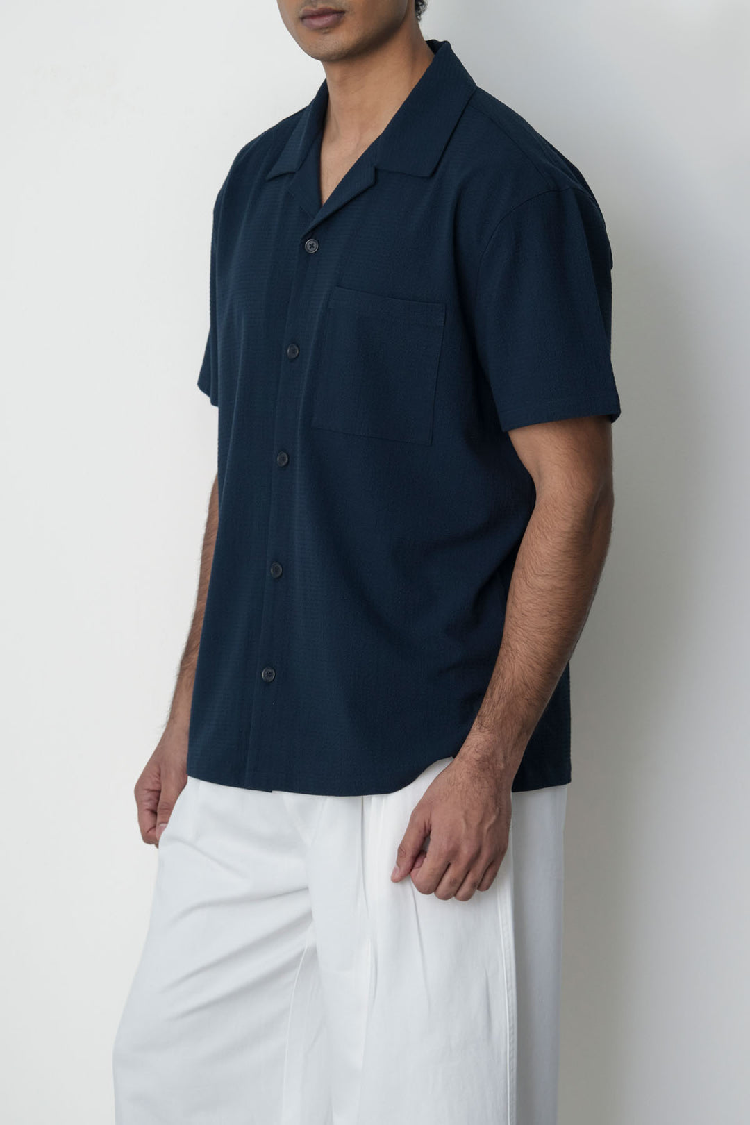 NAVY SEERSUCKER CAMP COLLAR SHIRT