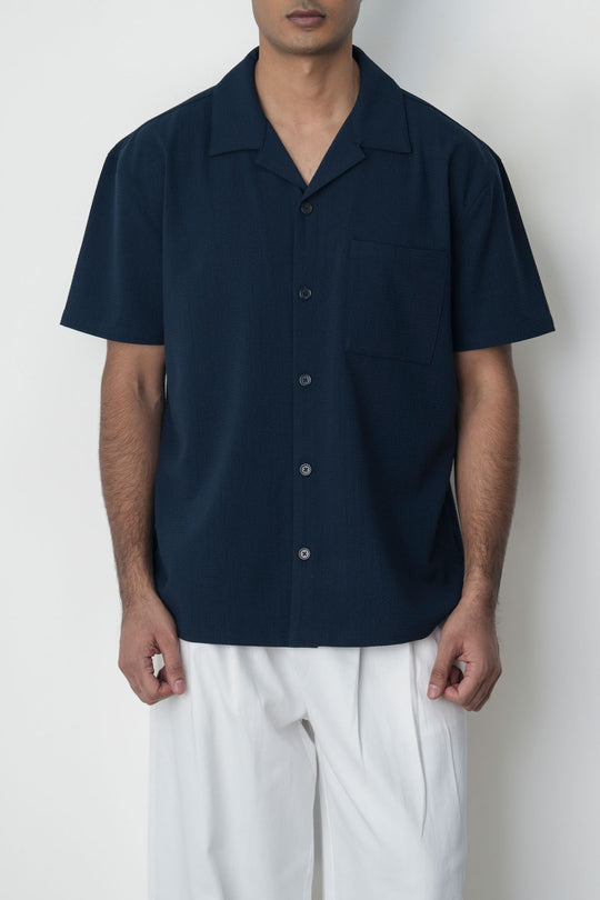 NAVY SEERSUCKER CAMP COLLAR SHIRT