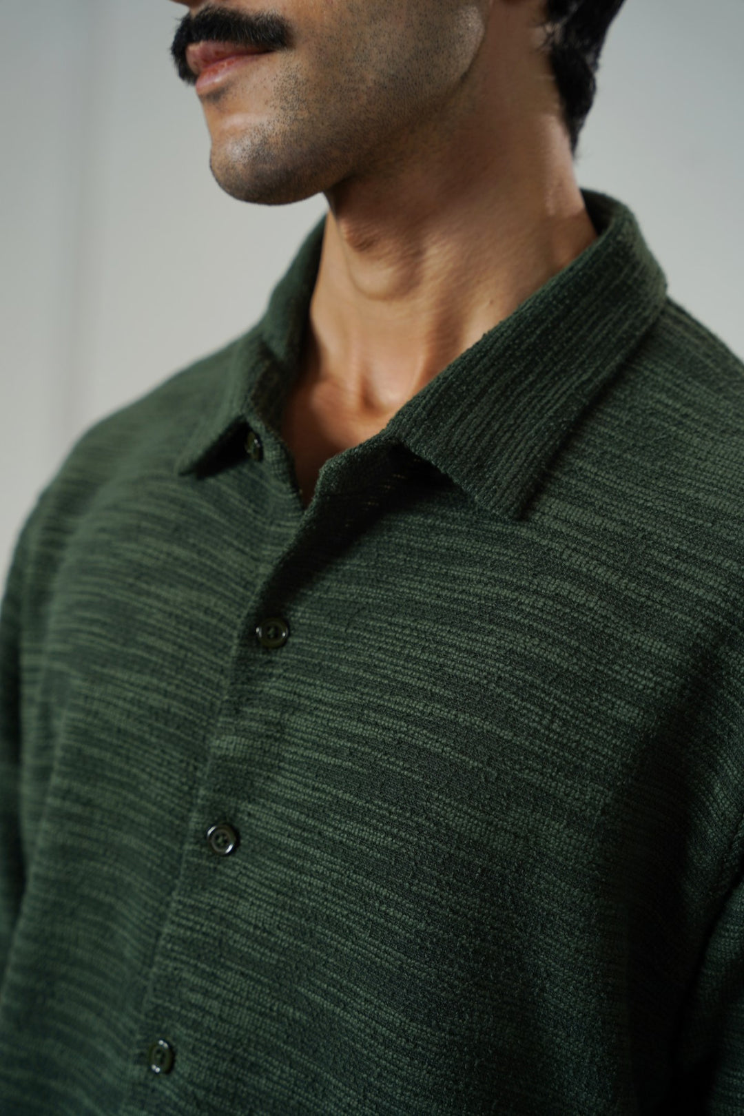 OLIVE CRINKLE TEXTURED SHIRT