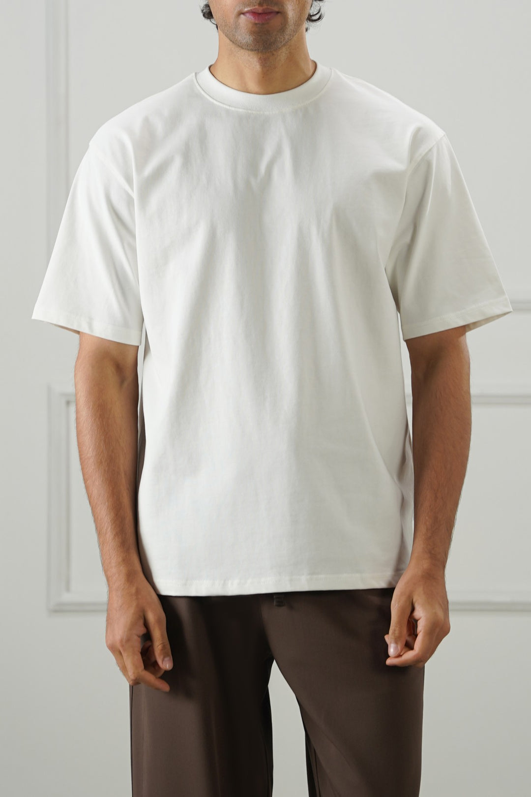 WHITE EVERYDAY COMFORT TEE