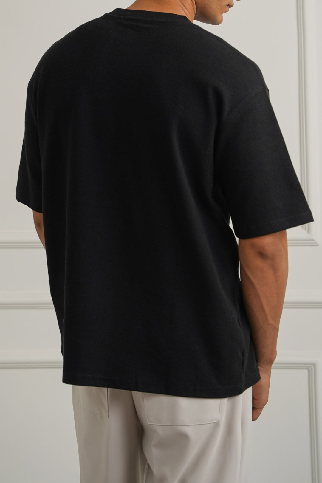 BLACK CLASSIC TEXTURED TEE