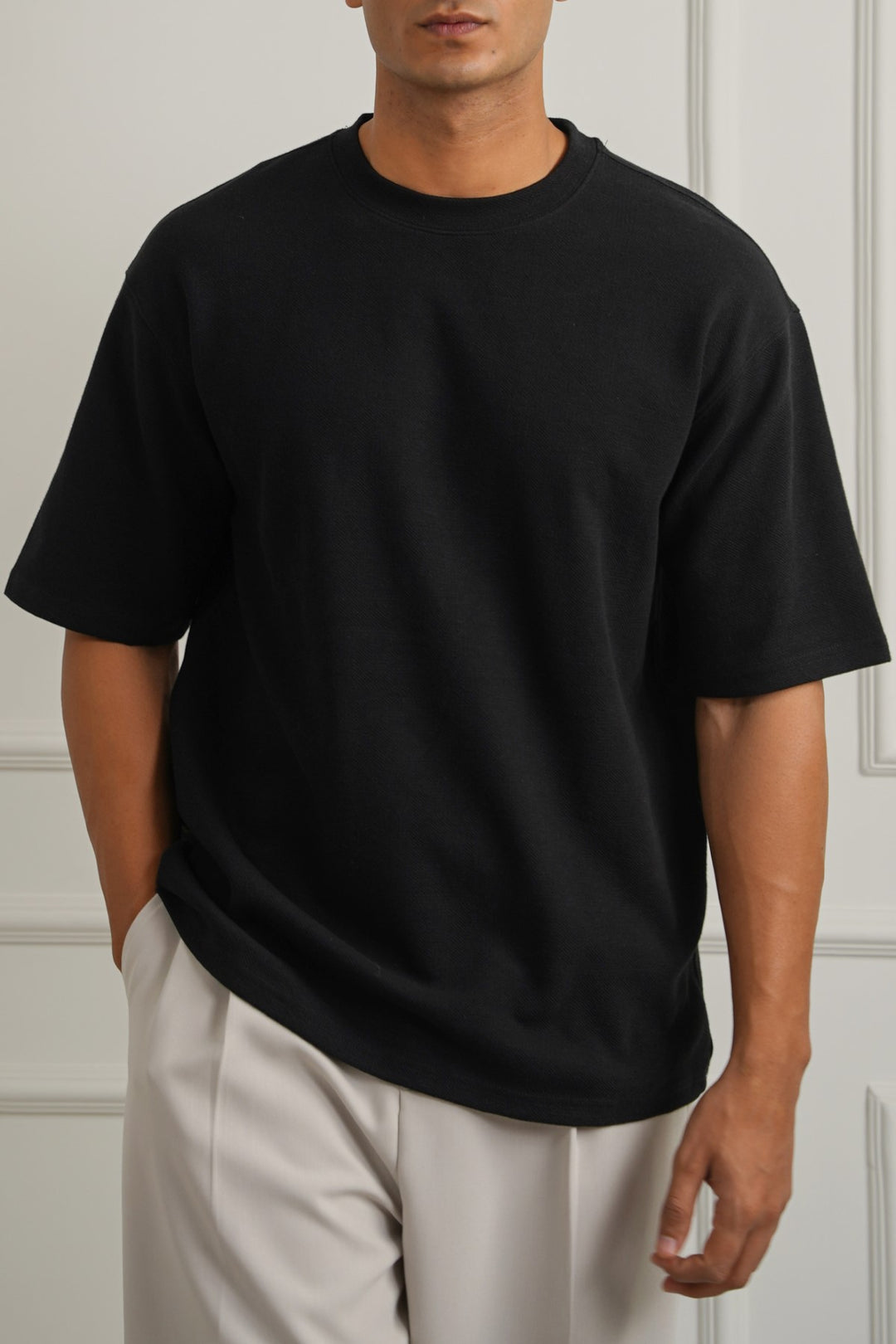 BLACK CLASSIC TEXTURED TEE