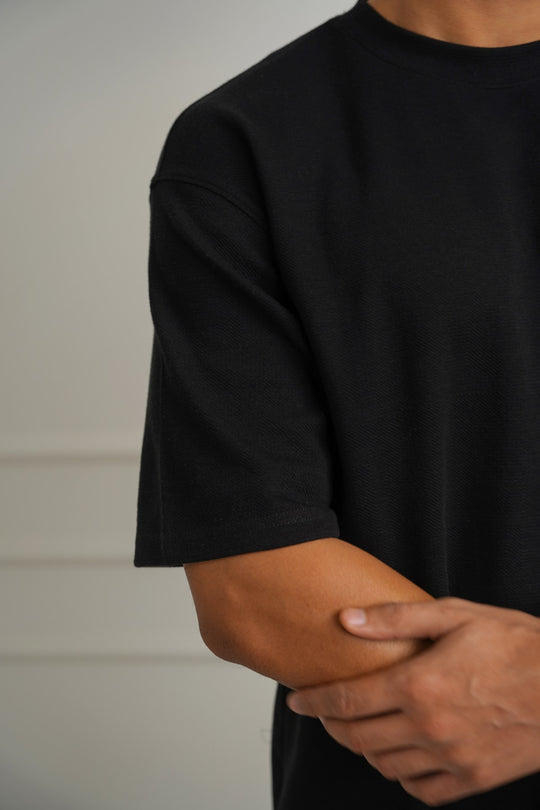 BLACK CLASSIC TEXTURED TEE