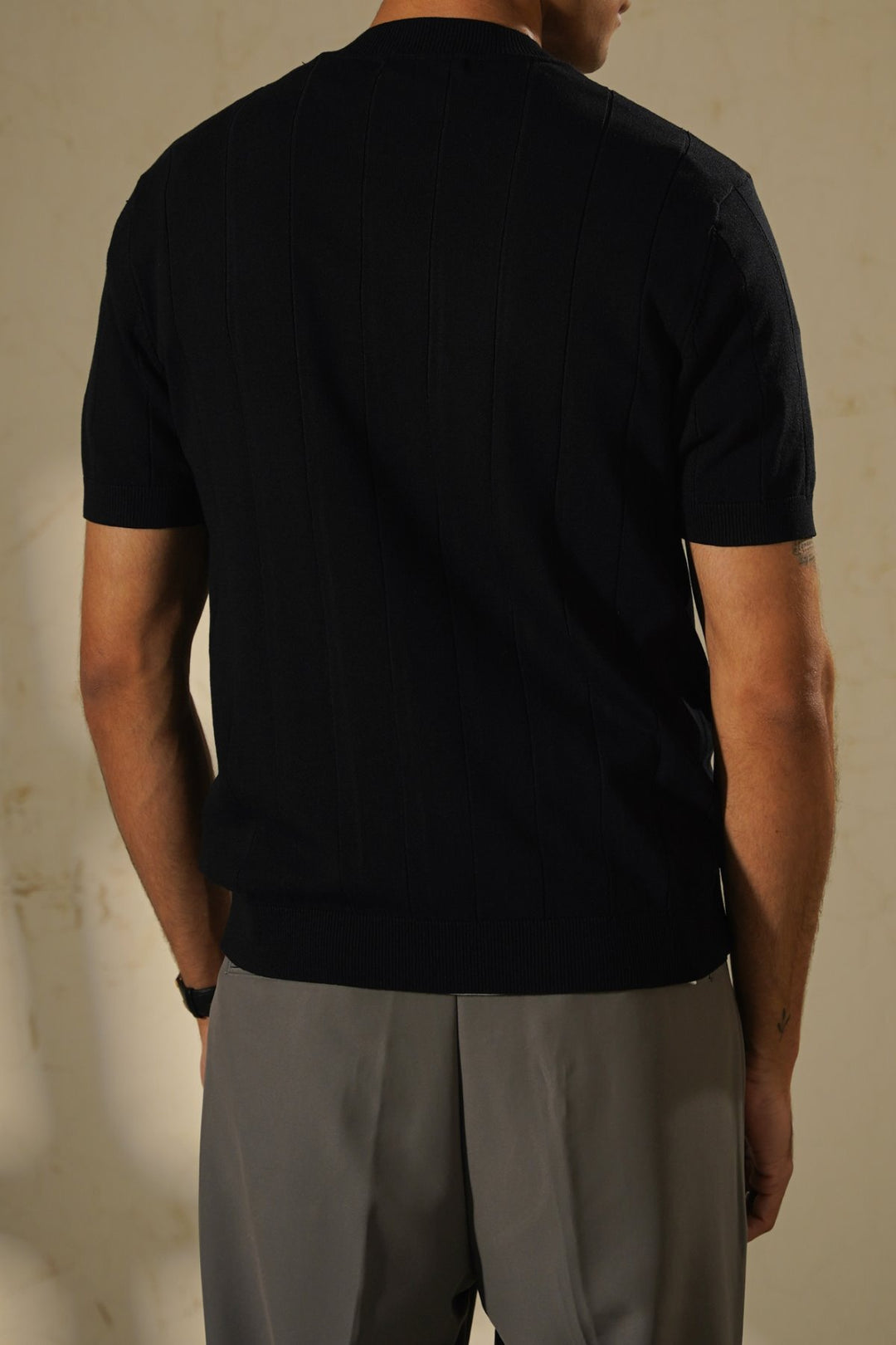 BLACK DROP NEEDLE TEE
