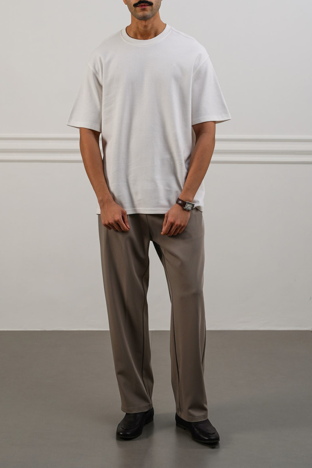 WHITE SUMMER ESSENTIAL TEE
