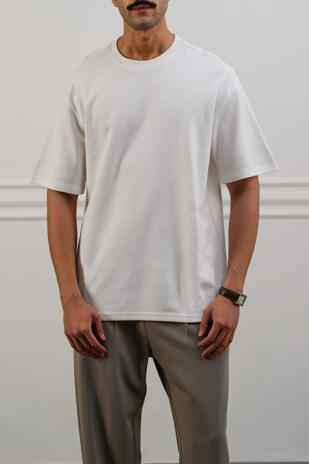 WHITE SUMMER ESSENTIAL TEE