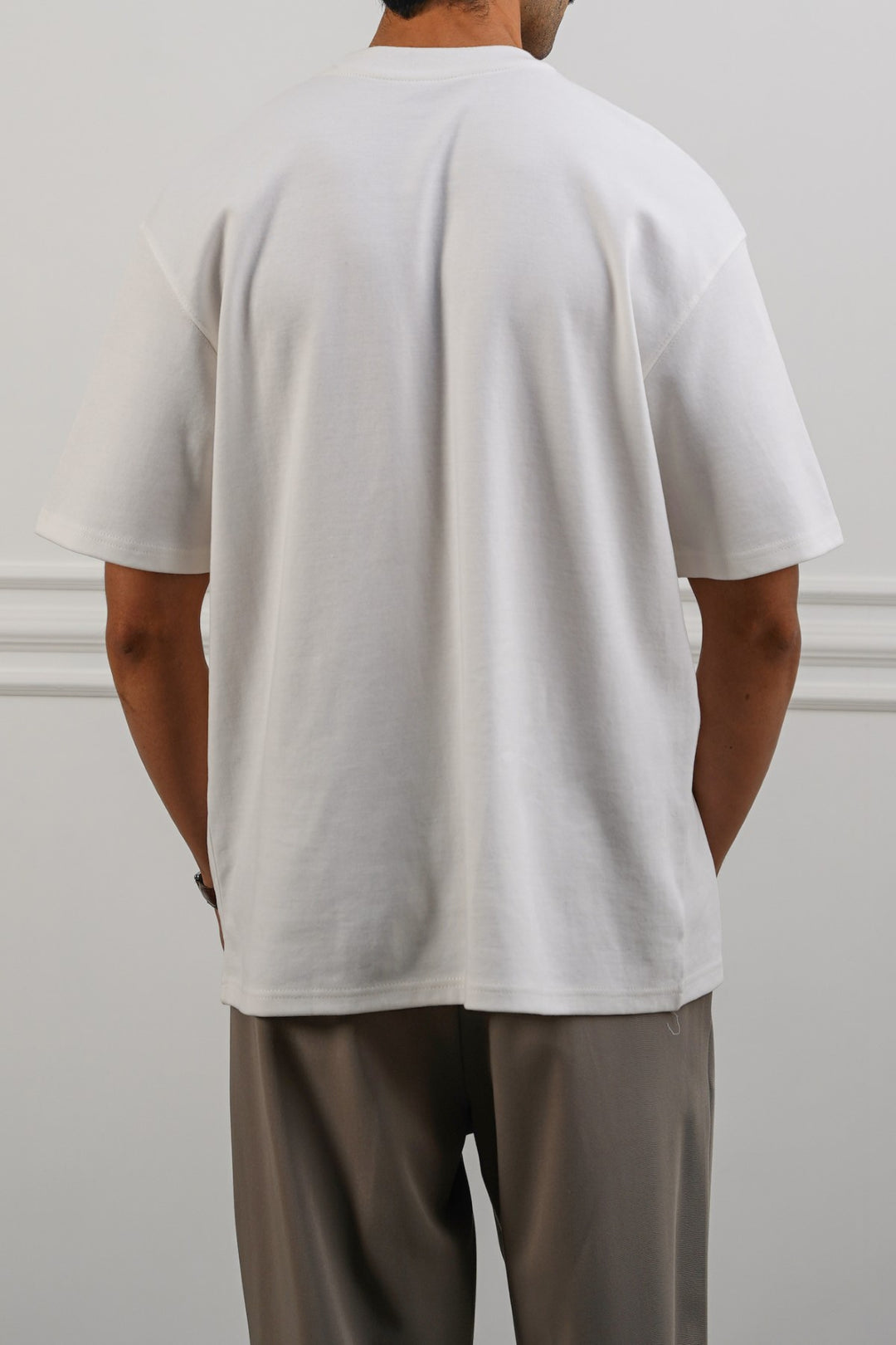 WHITE SUMMER ESSENTIAL TEE
