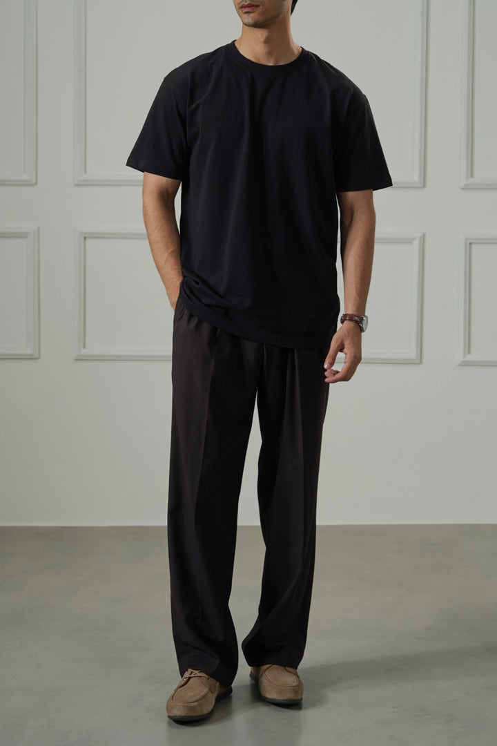 BLACK ESSENTIAL CREW NECK TEE
