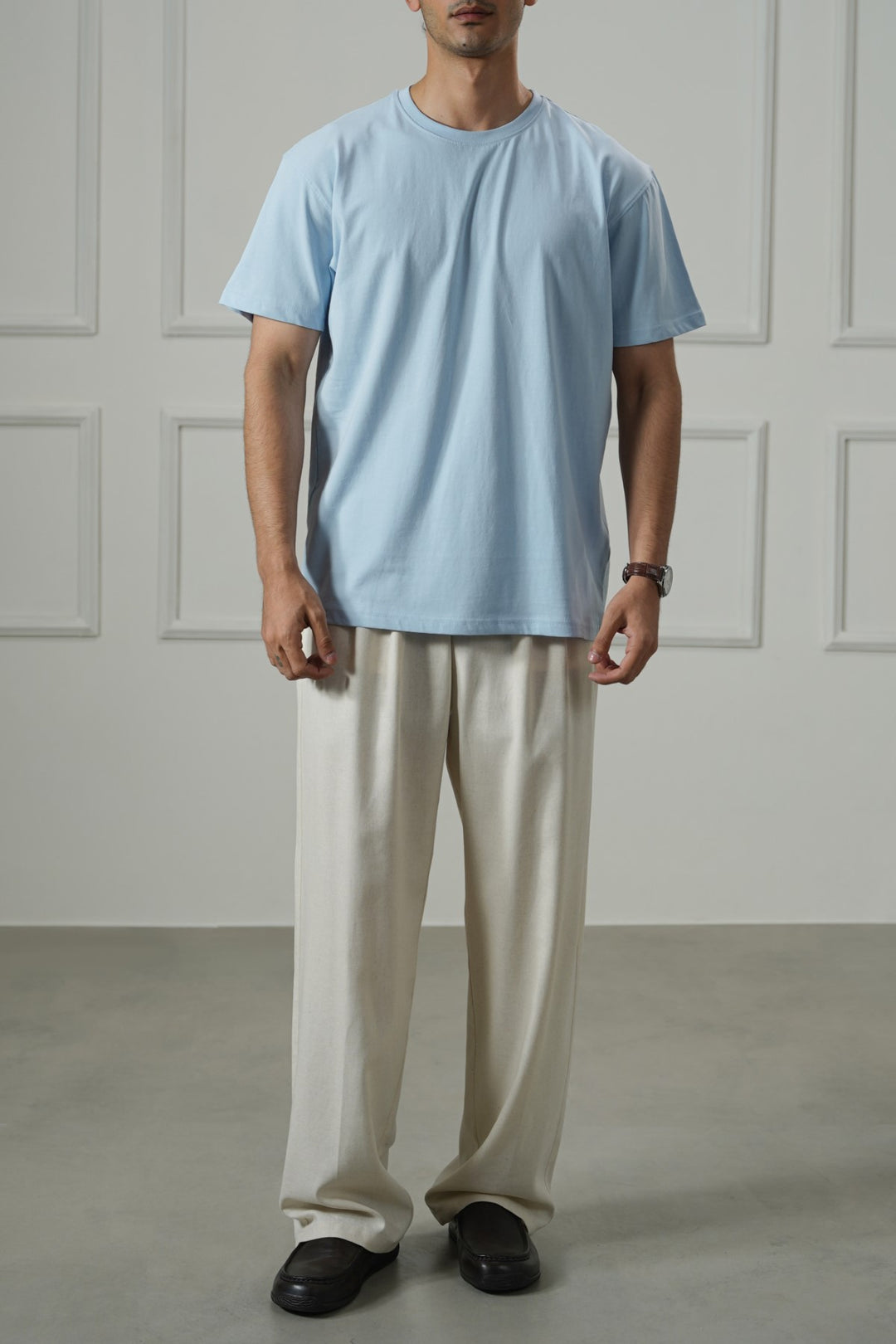 LIGHT BLUE ESSENTIAL CREW NECK TEE