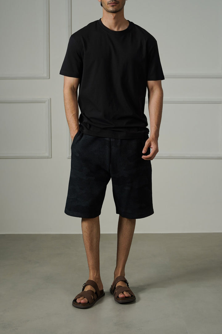 BLACK SLIMFIT TEE