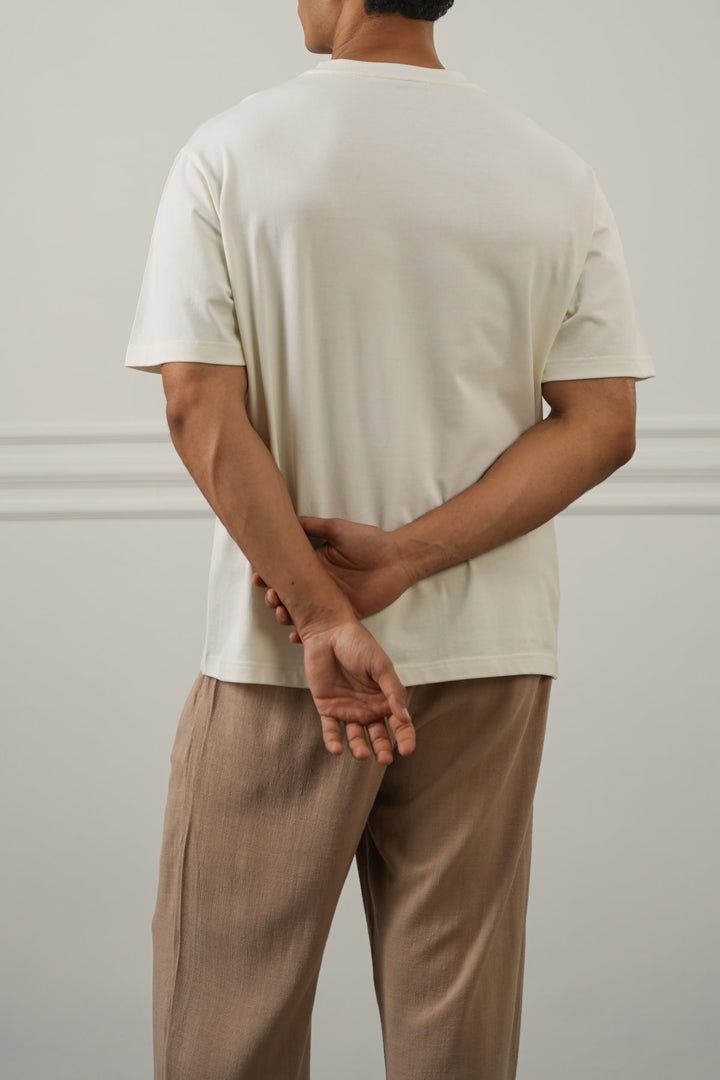 WHITE EMBROIDERED LOGO TEE