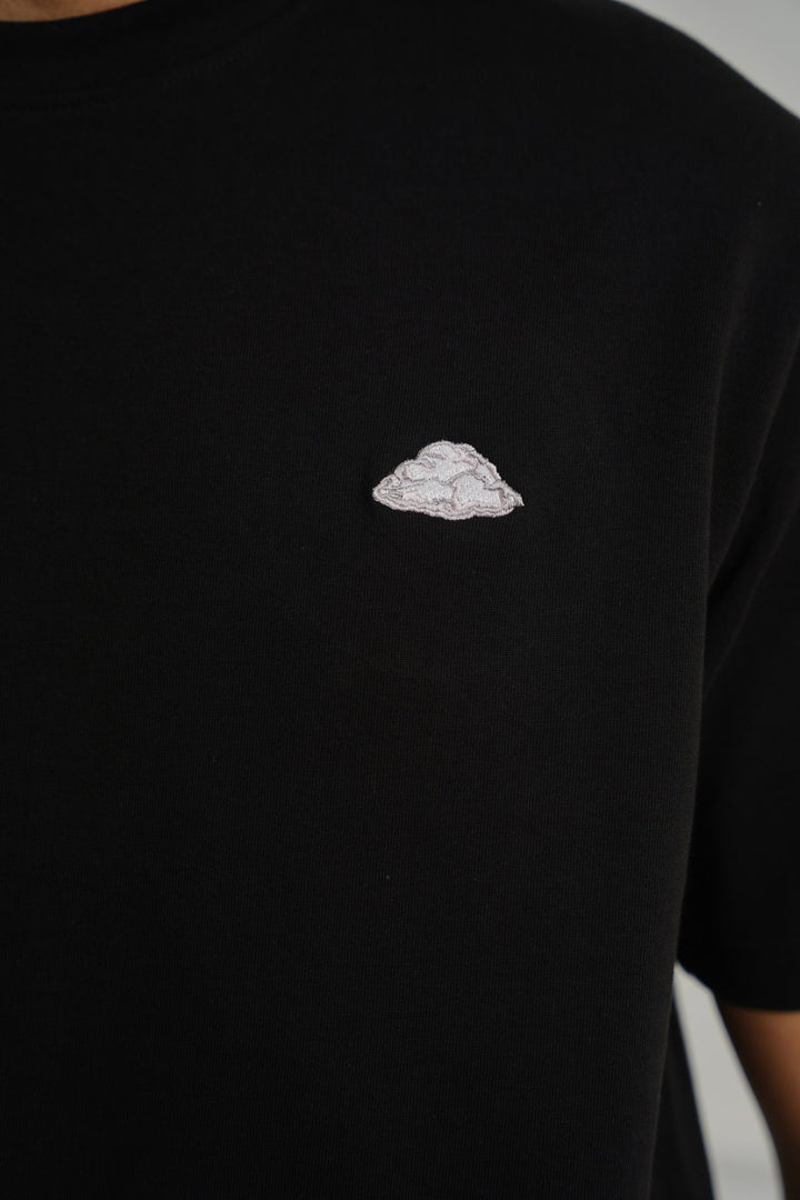 BLACK ON CLOUD 9 TEE