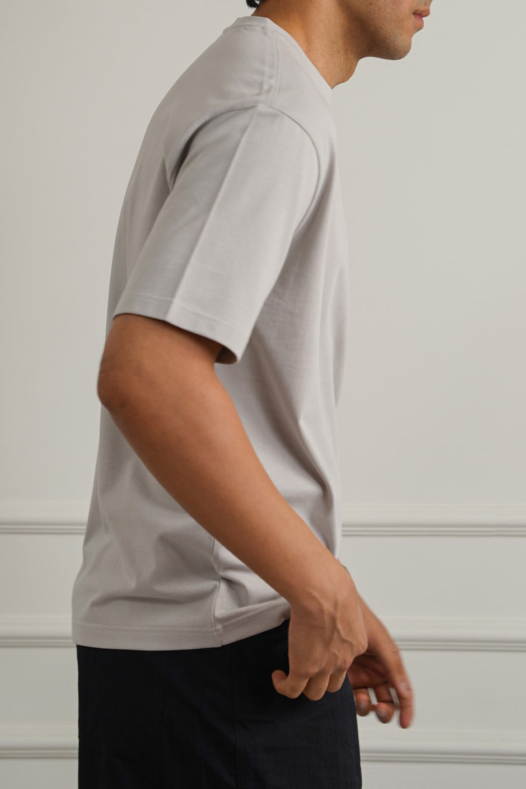 LIGHT GREY DOLPHIN TEE