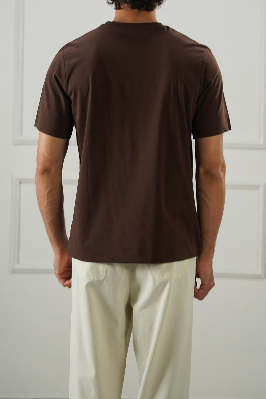 BROWN SEAMLESS DOUBLE-LAYERED TEE