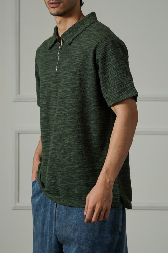 OLIVE TEXTURED ZIPPER POLO