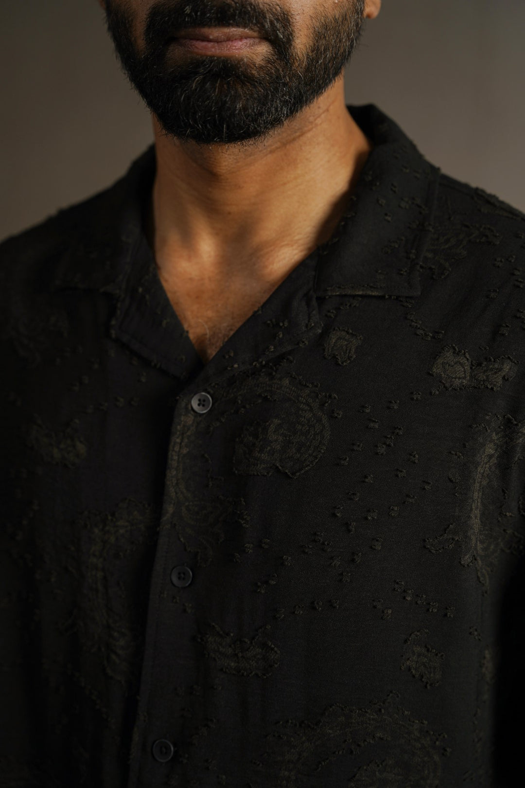BLACK SHADOW TEXTURED SHIRT