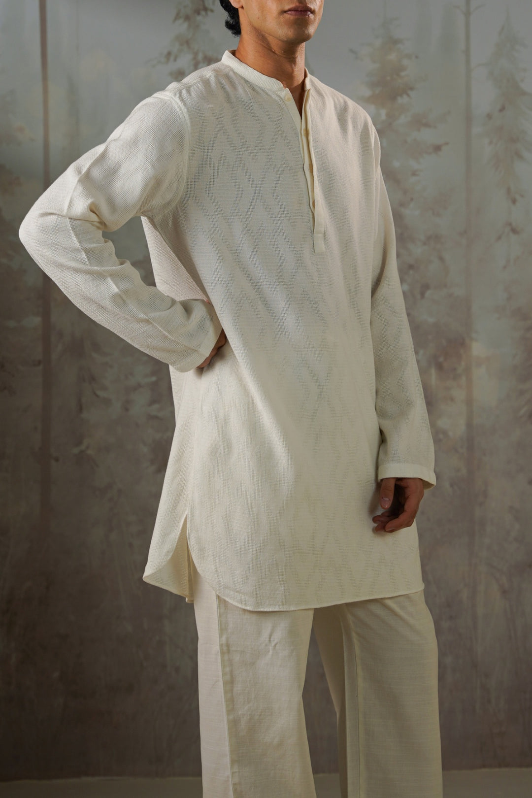 OFF WHITE TEXTURED GEOMETRIC SHIRT