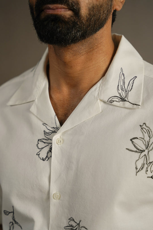 OFF WHITE FLORAL EMBROIDERED SAFARI