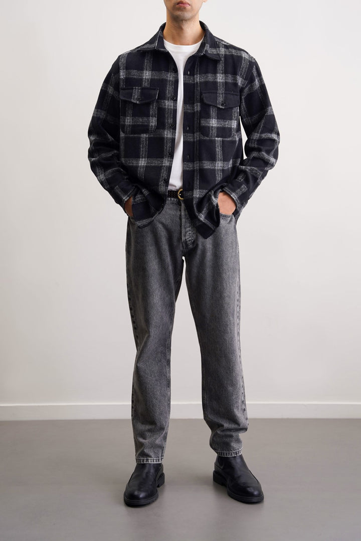 BLACK RELAXED STRAIGHT 
JEANS