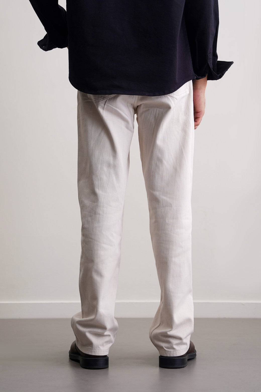 ECRU REGULAR STRAIGHT
FIT JEANS