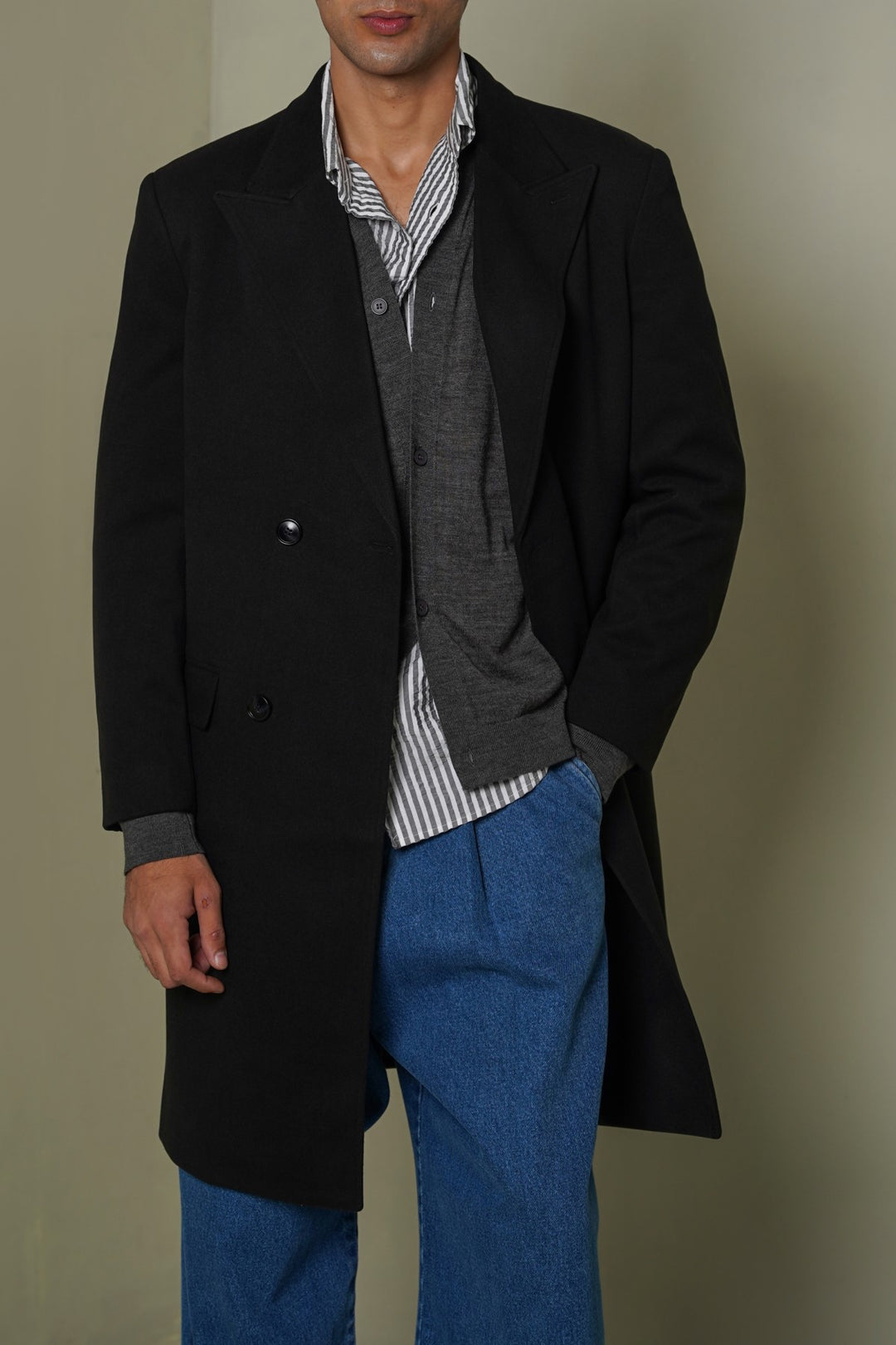 DOUBLE BREASTED OVERCOAT