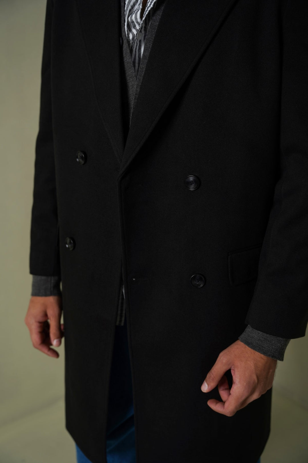 DOUBLE BREASTED OVERCOAT