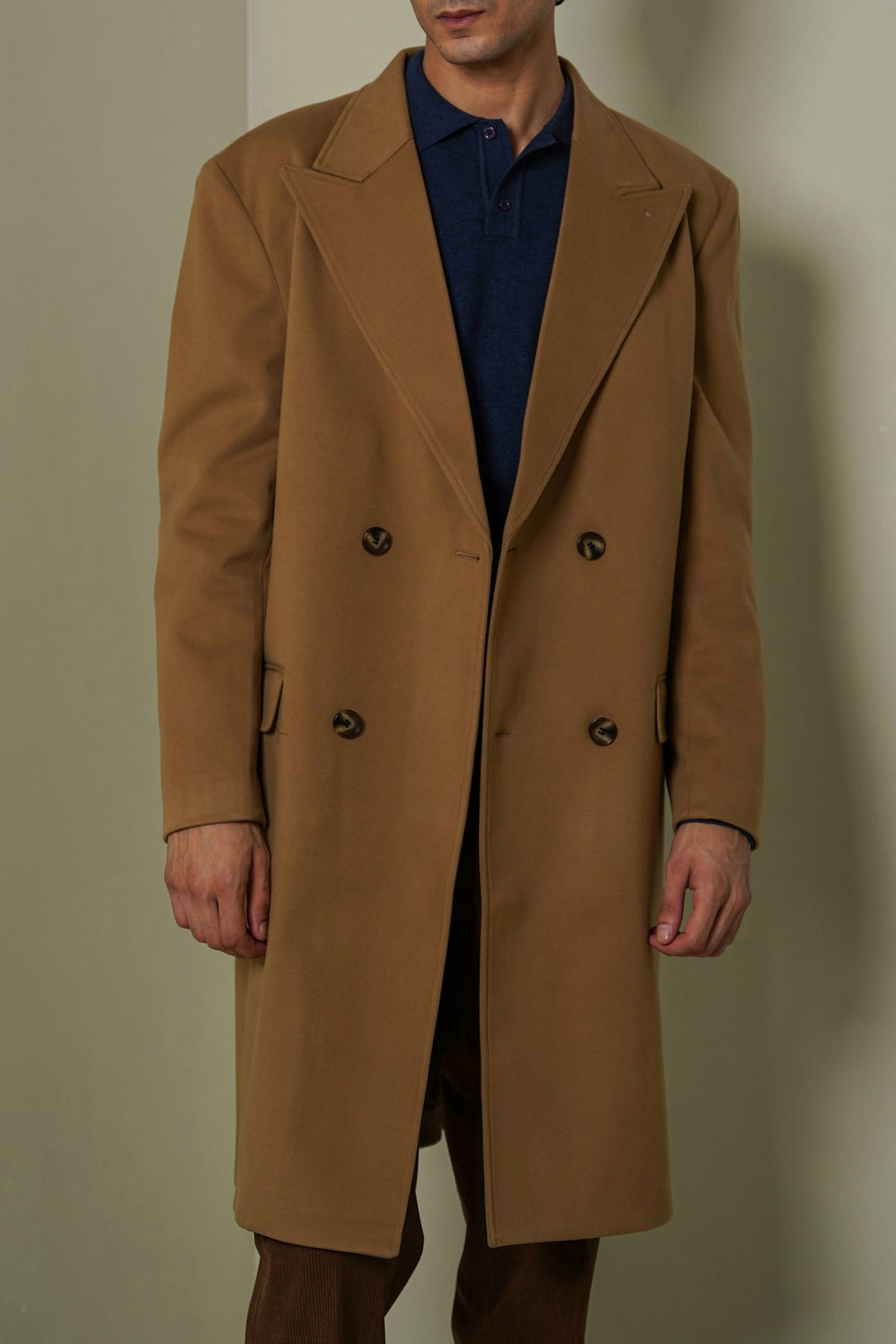 DOUBLE BREASTED OVERCOAT