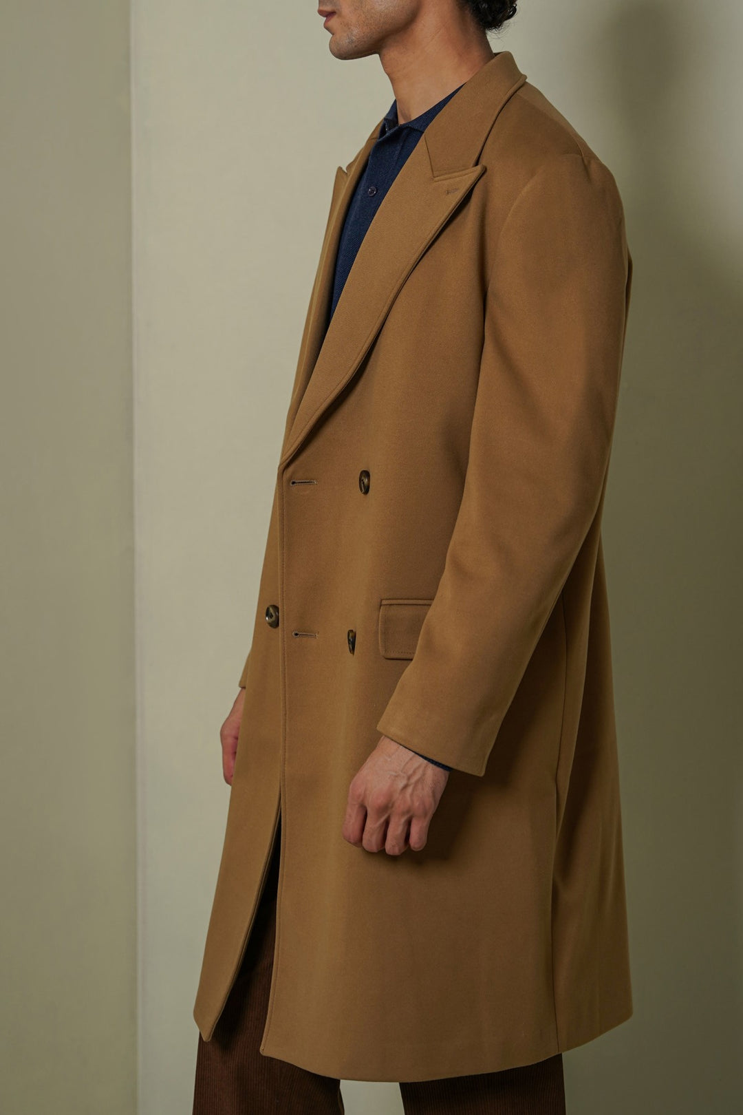 DOUBLE BREASTED OVERCOAT