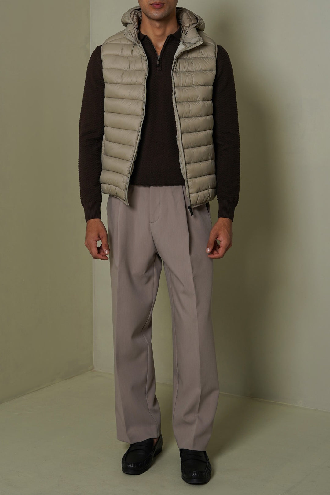 HOODED GILET