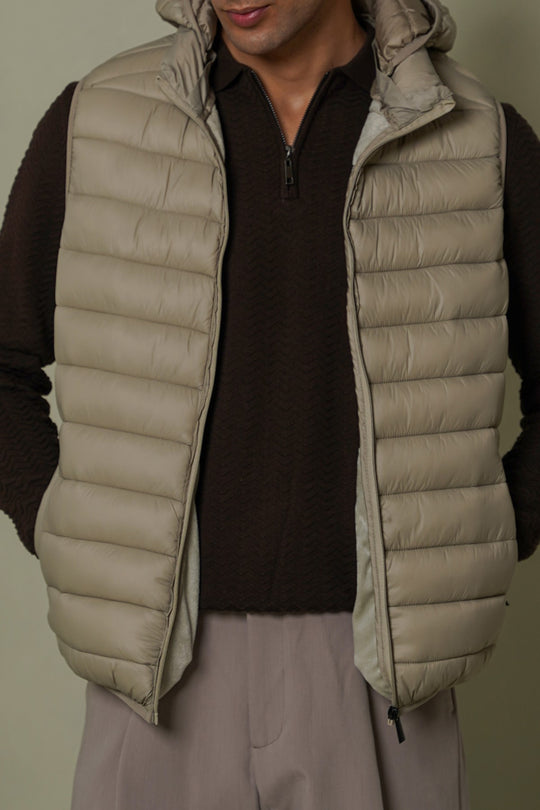 HOODED GILET