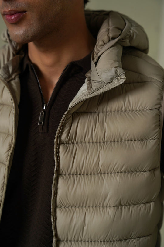 HOODED GILET