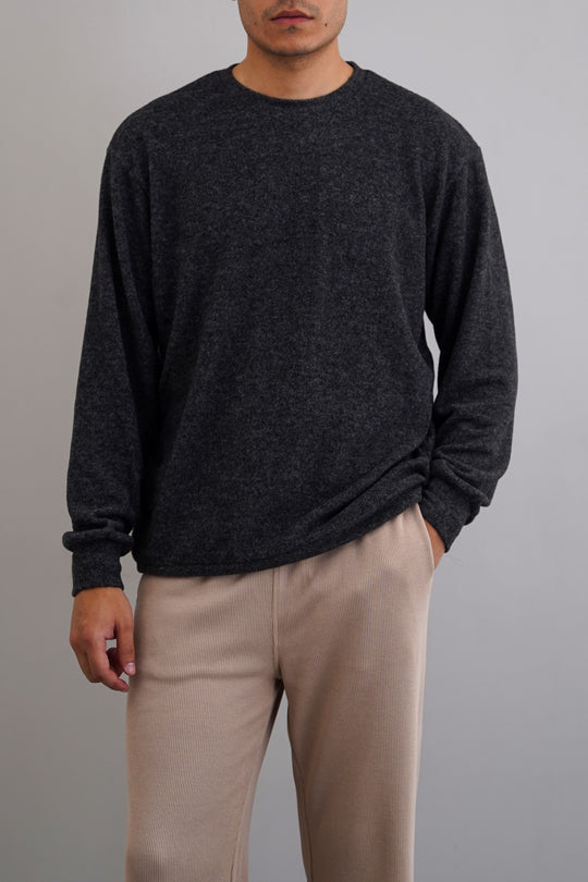BASIC SWEATSHIRTS