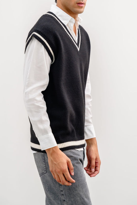 BLACK SWEATER VEST
