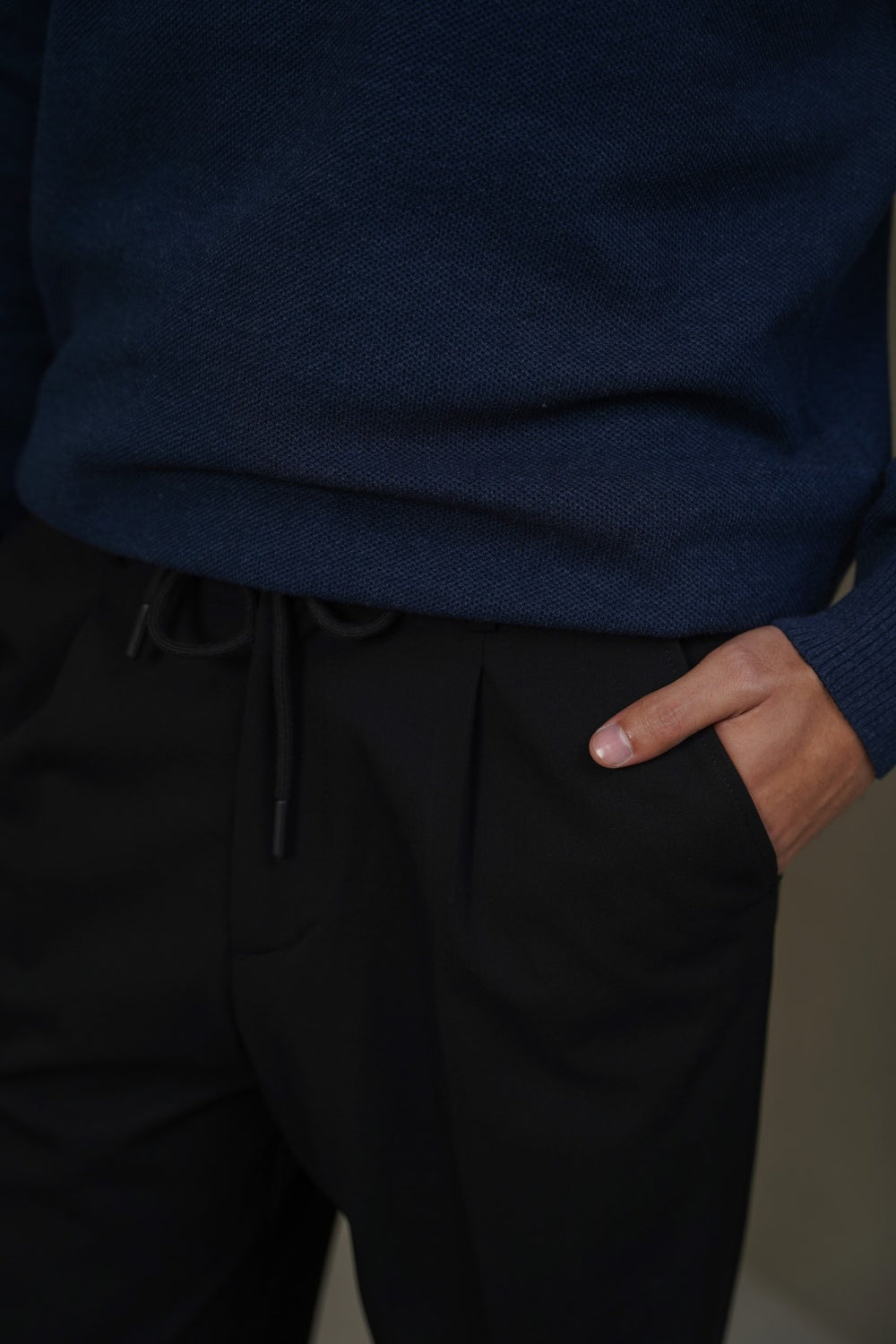 BLACK TAILORED EASY PANTS
