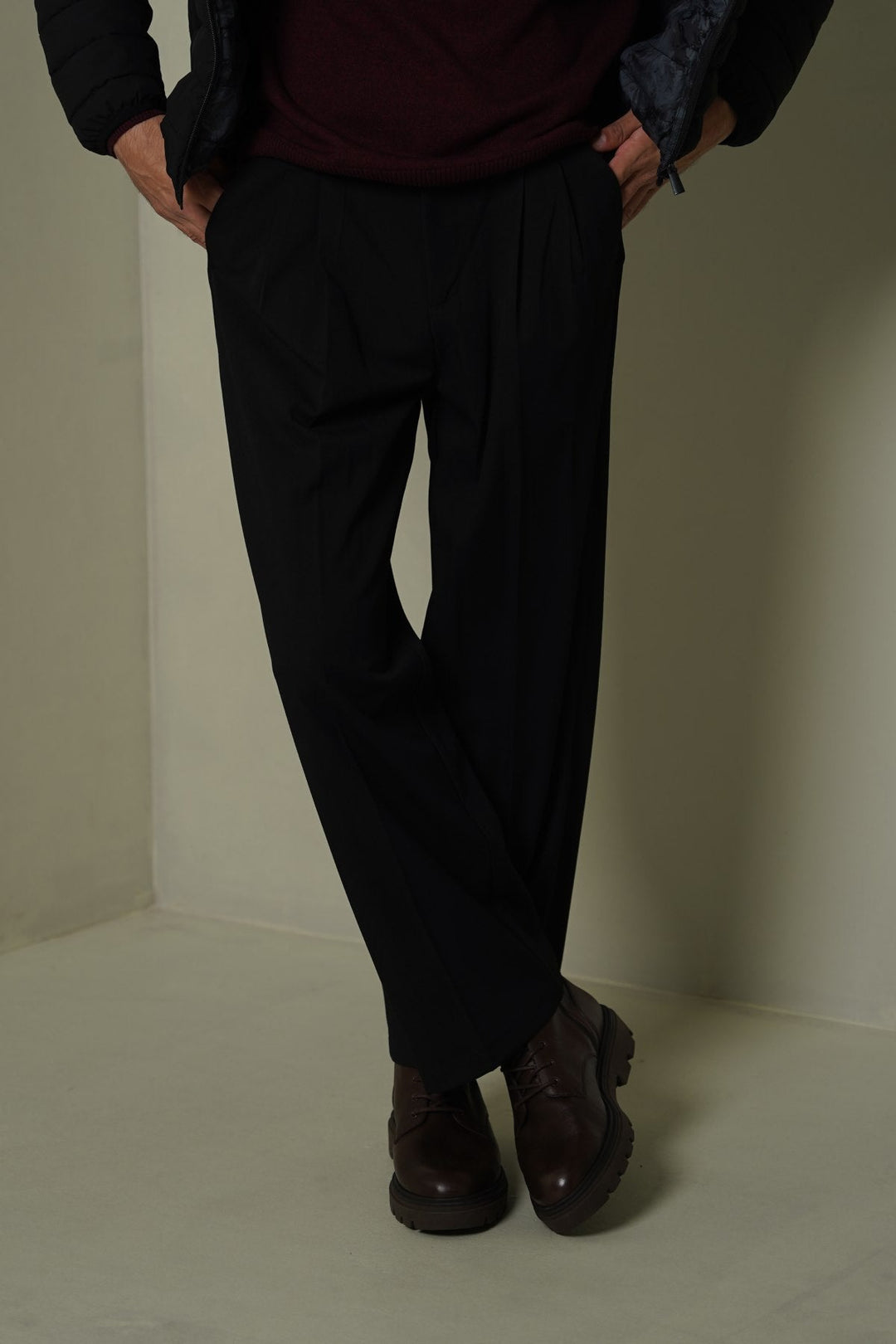 BLACK DOUBLE PLEAT TAILORED PANTS