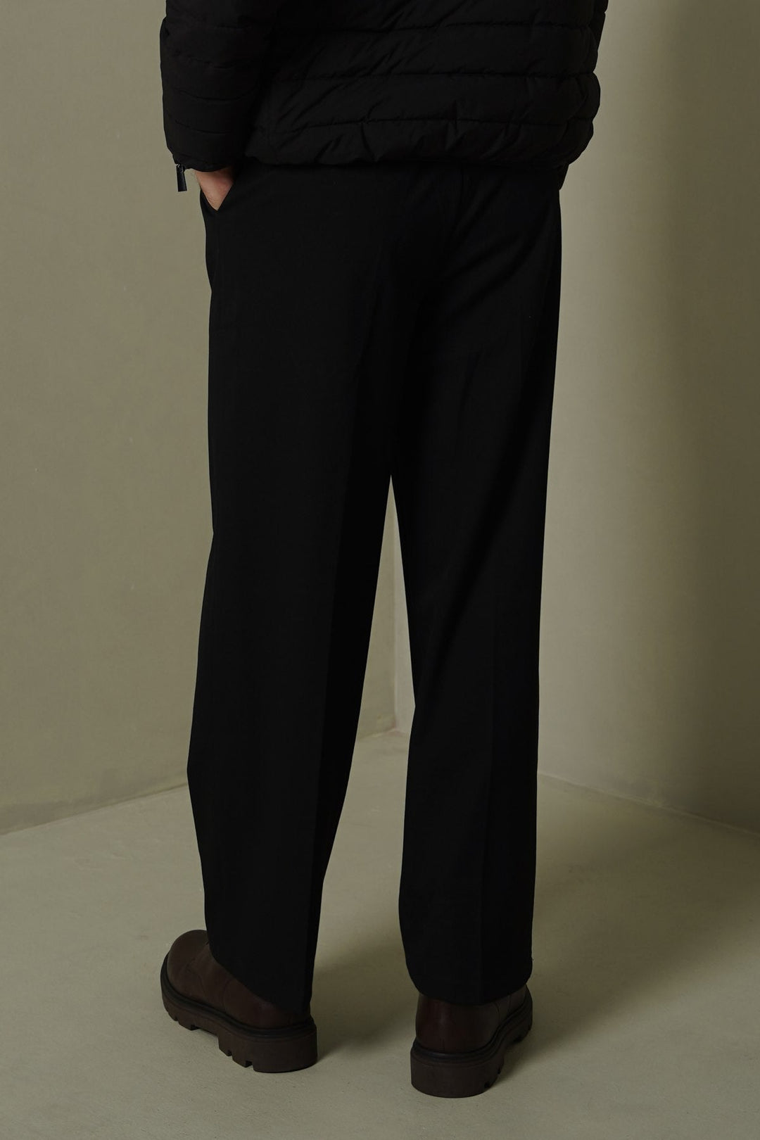 BLACK DOUBLE PLEAT TAILORED PANTS