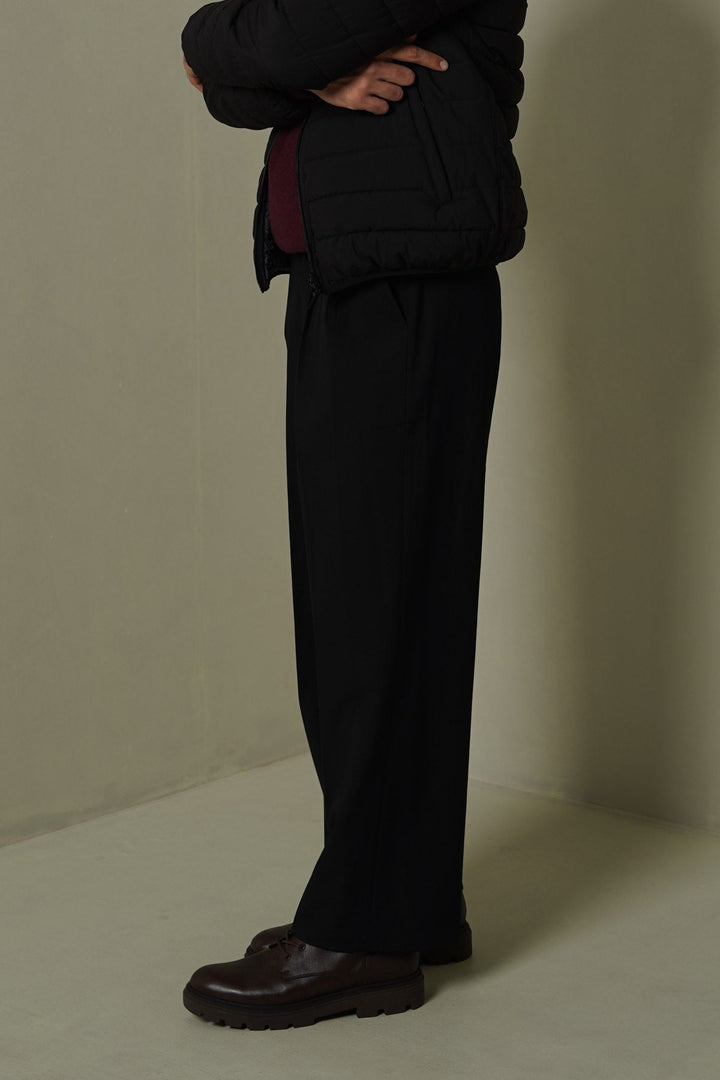 BLACK DOUBLE PLEAT TAILORED PANTS