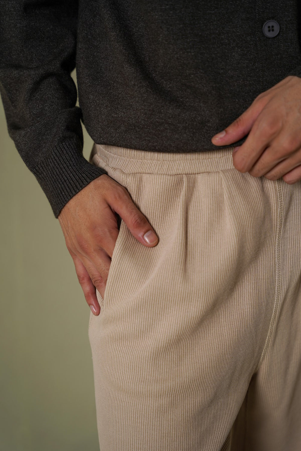 BEIGE KNITTED LOOSE PANTS