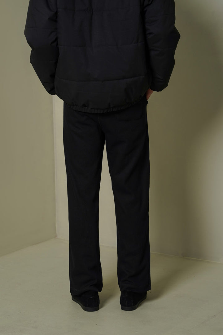 BLACK KNITTED LOOSE PANTS