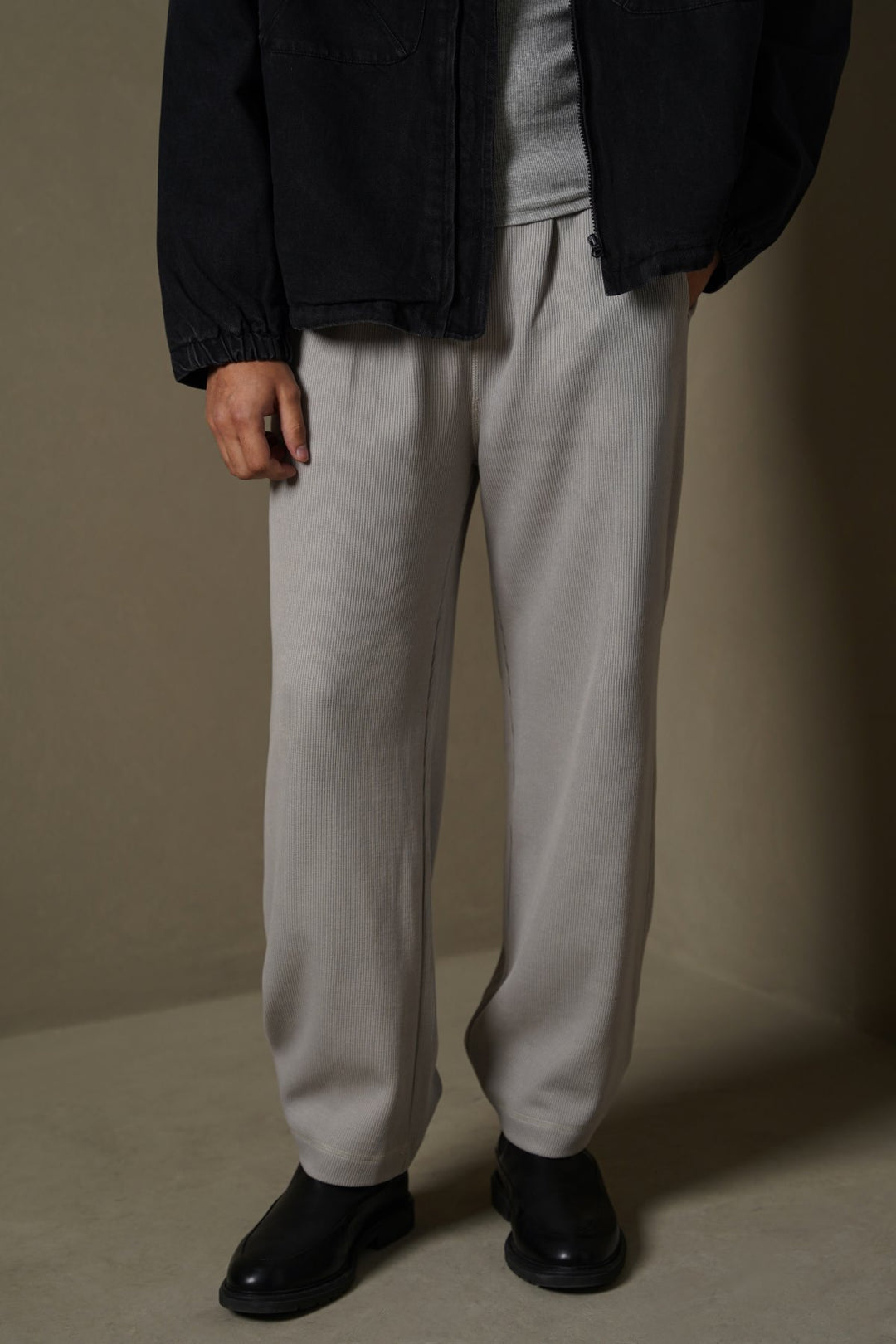 LIGHT GREY KNITTED LOOSE PANTS