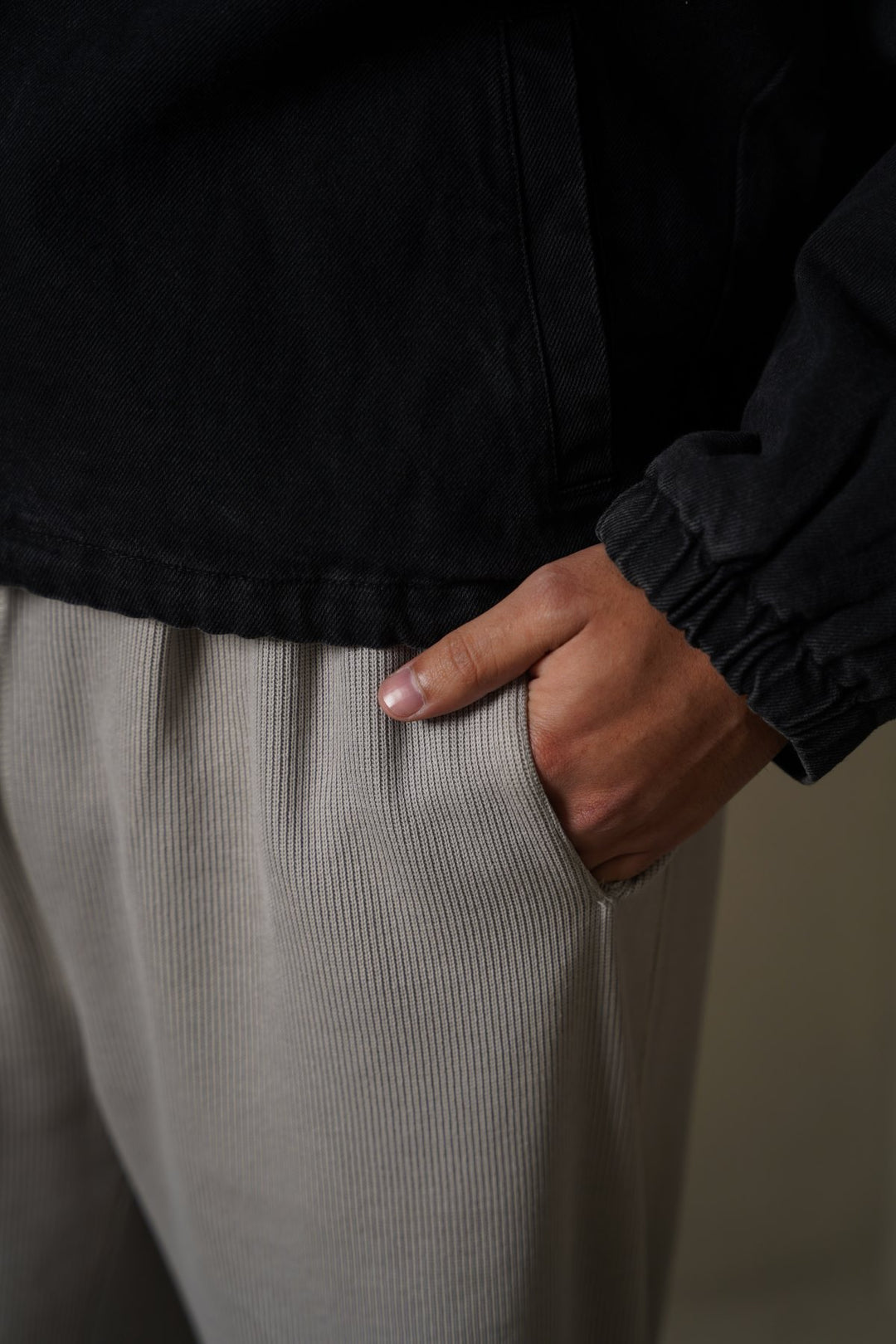 LIGHT GREY KNITTED LOOSE PANTS